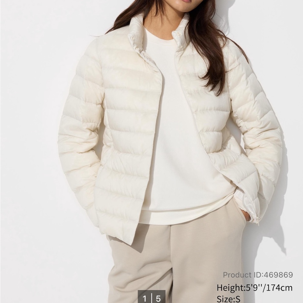 Uniqlo ultra light down Women's Cream Puffer Jacket